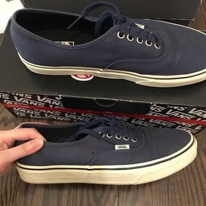 Off the wall navy vans